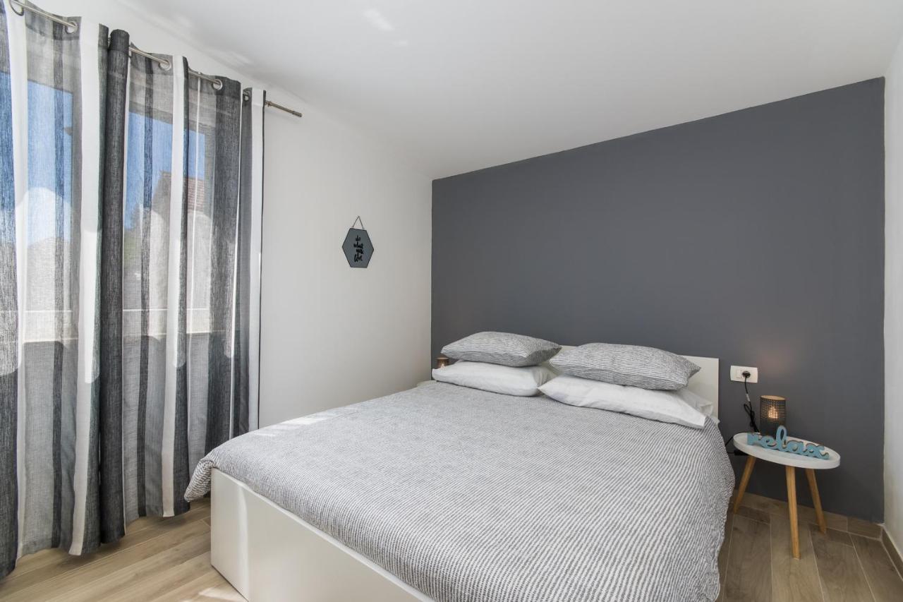 Apartment Finta Rogotin Exteriör bild